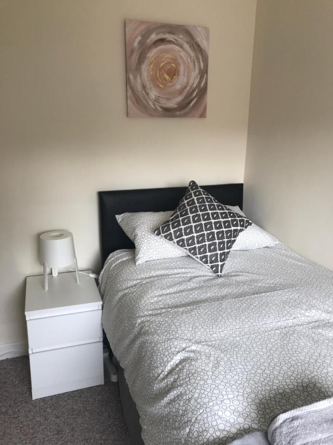 8 Pickering Road Βίλα Τέλφορντ Εξωτερικό φωτογραφία